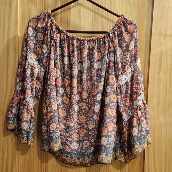Jessica Simpson: Off the Shoulder Floral Mixed Colors Bell Sleeves Top - Picture 2 of 9
